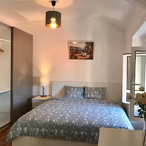 Luciano Resident , Lissabon Portugal